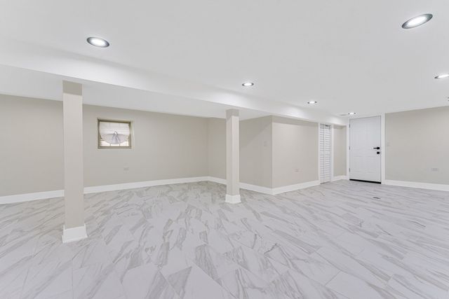 5218 W 55th Street, Chicago, IL 60638