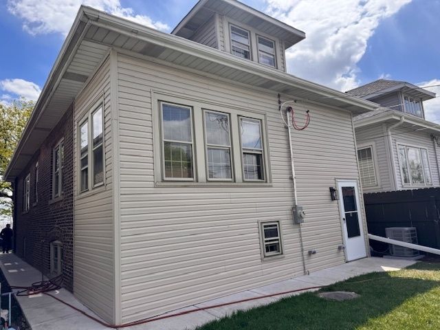 5218 W 55th Street, Chicago, IL 60638
