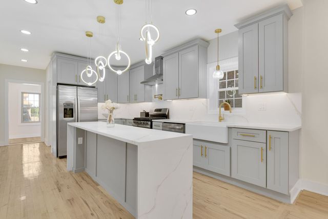 5218 W 55th Street, Chicago, IL 60638