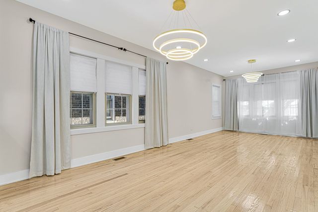 5218 W 55th Street, Chicago, IL 60638