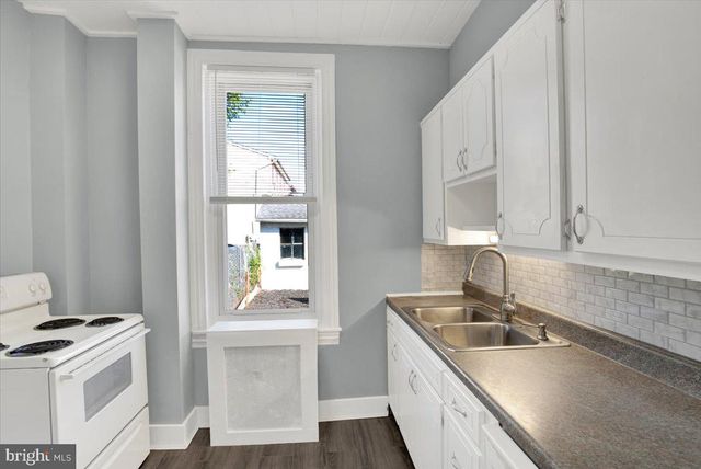 101 UPLAND AVE, Reading, PA 19611