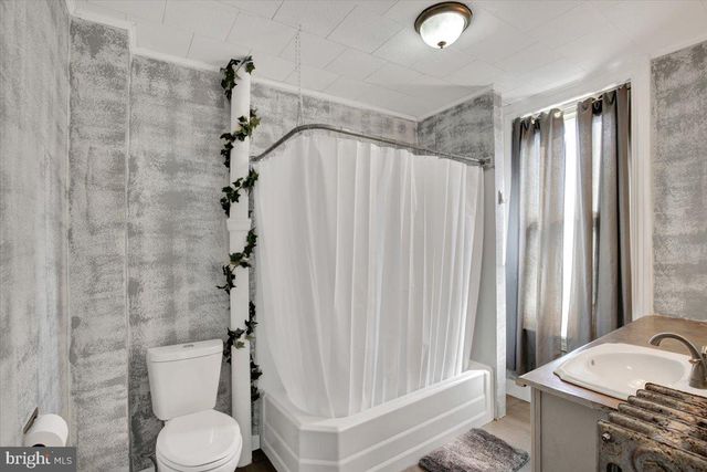 101 UPLAND AVE, Reading, PA 19611