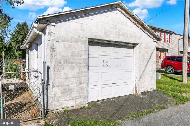 101 UPLAND AVE, Reading, PA 19611