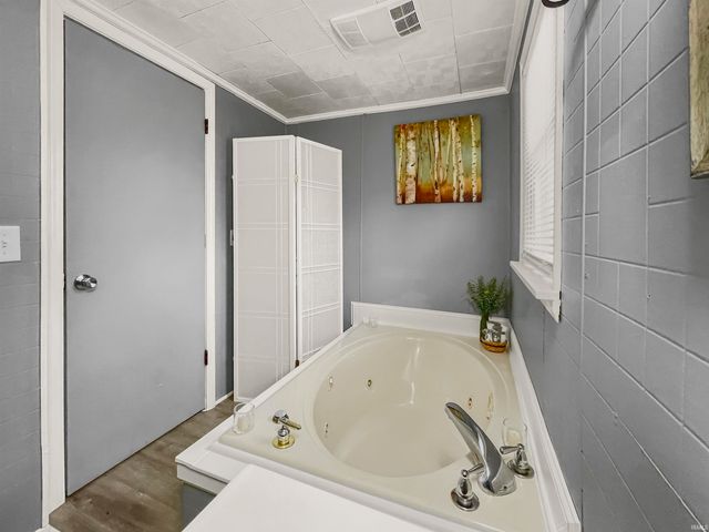 5810 Rothman Road, Fort Wayne, IN 46835