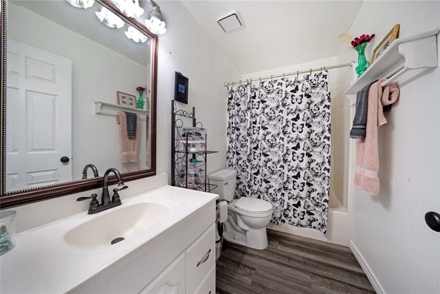 1511 N Walnut Grove Road, Midlothian, TX 76065