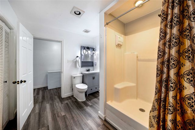 1511 N Walnut Grove Road, Midlothian, TX 76065