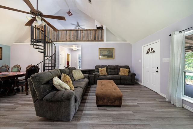 1511 N Walnut Grove Road, Midlothian, TX 76065