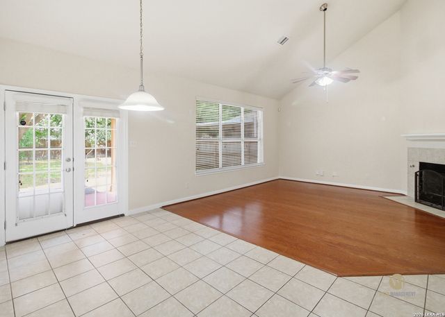 9239 Wind Talker, San Antonio, TX 78251