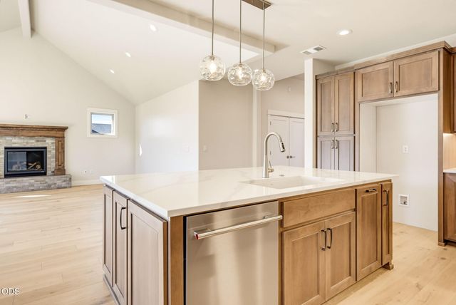 449 Autumn Hills Drive, Medford, OR 97504
