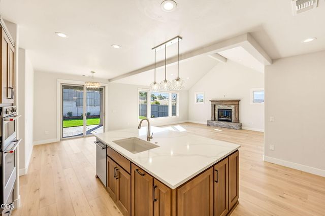 449 Autumn Hills Drive, Medford, OR 97504