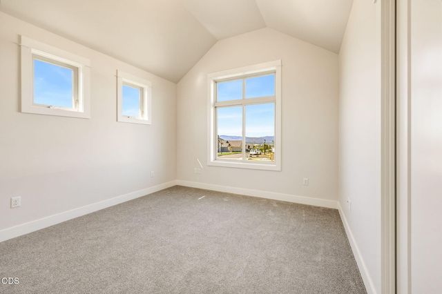 449 Autumn Hills Drive, Medford, OR 97504