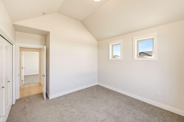 449 Autumn Hills Drive, Medford, OR 97504