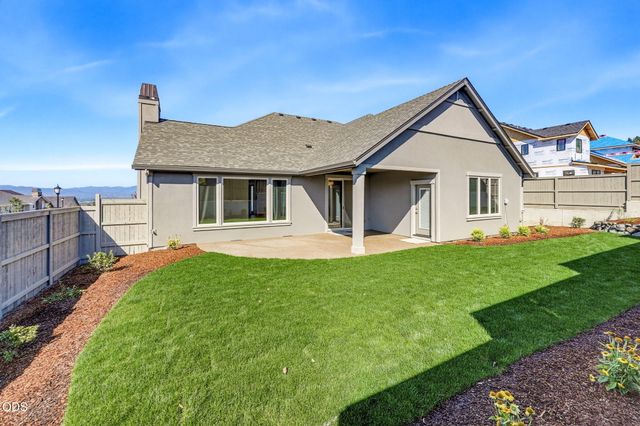 449 Autumn Hills Drive, Medford, OR 97504
