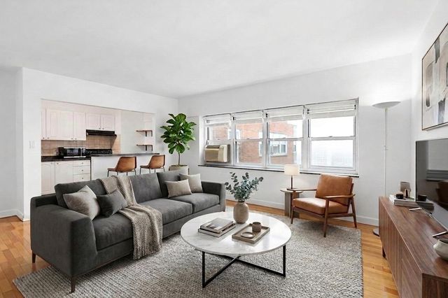 4960 N Marine Drive 1519, Chicago, IL 60640