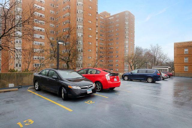4960 N Marine Drive 1519, Chicago, IL 60640