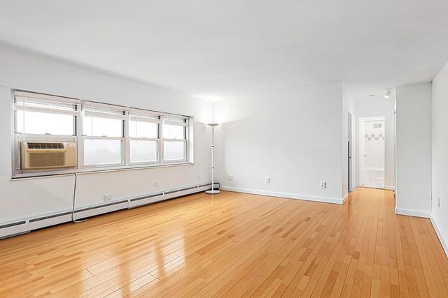 4960 N Marine Drive 1519, Chicago, IL 60640