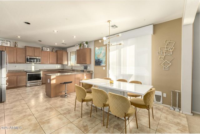 2431 E OMEGA Drive, San Tan Valley, AZ 85143