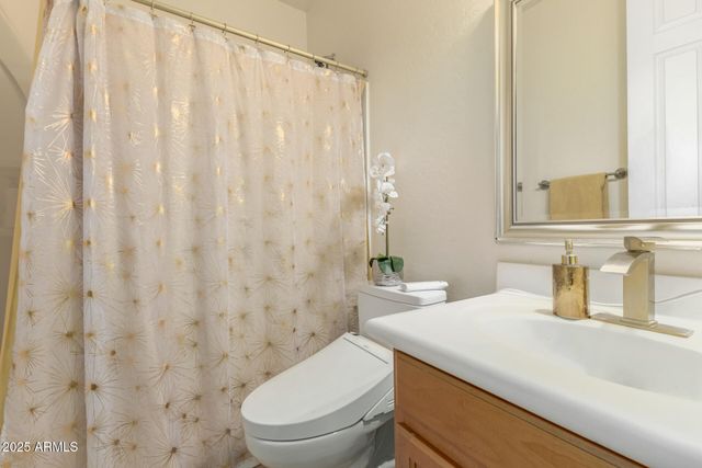 2431 E OMEGA Drive, San Tan Valley, AZ 85143