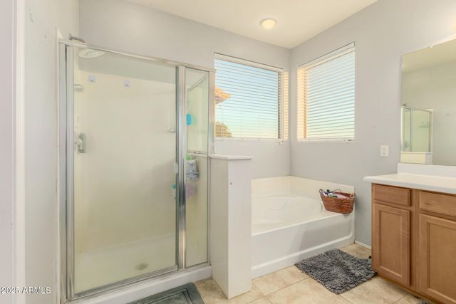 2431 E OMEGA Drive, San Tan Valley, AZ 85143