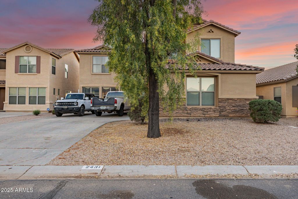 2431 E OMEGA Drive, San Tan Valley, AZ 85143