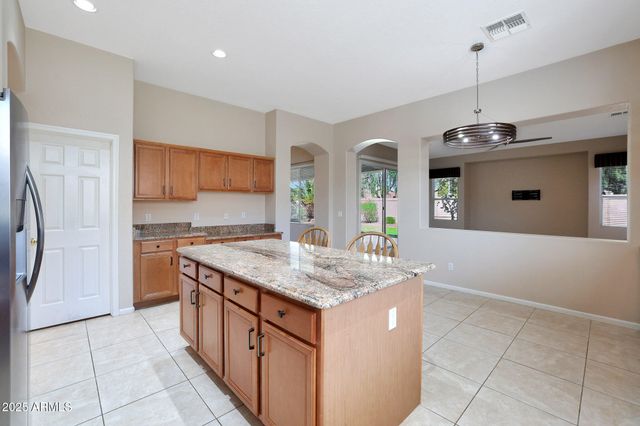 21919 N 79th Avenue, Peoria, AZ 85383