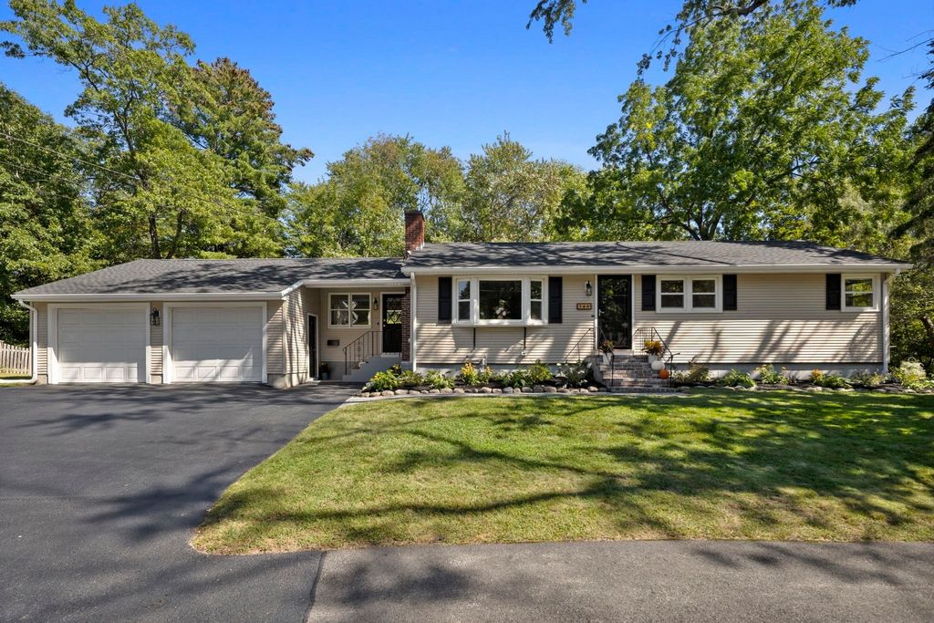146 Helen Dr, Marlborough, MA 01752