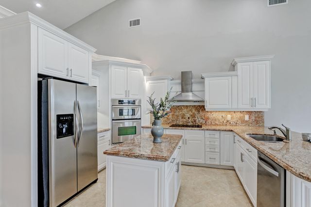 139 BROOKHAVEN Court, Palm Beach Gardens, FL 33418