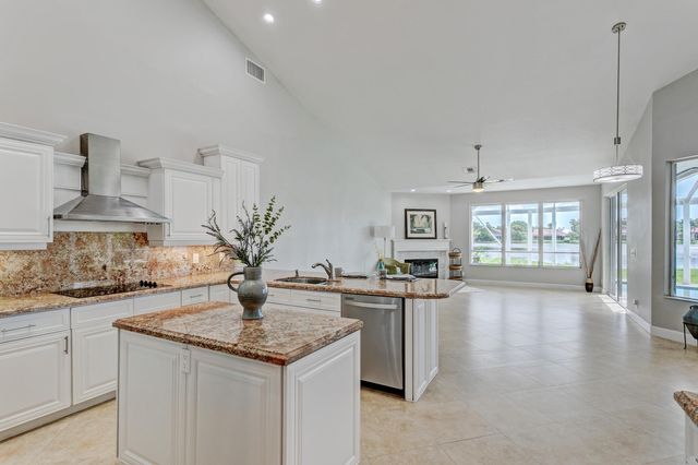 139 BROOKHAVEN Court, Palm Beach Gardens, FL 33418