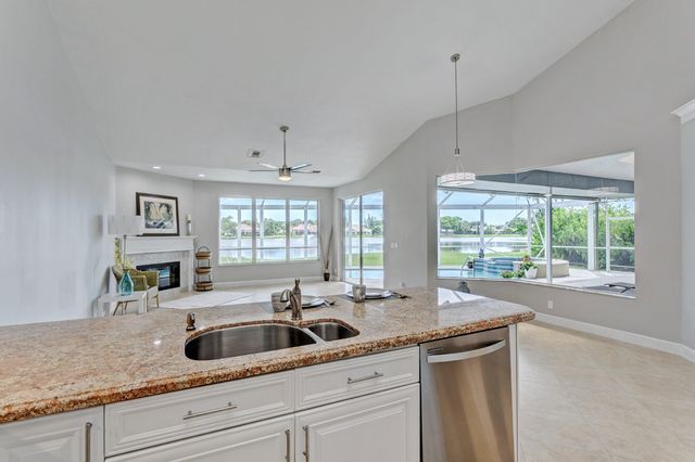 139 BROOKHAVEN Court, Palm Beach Gardens, FL 33418