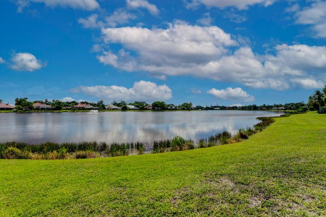 139 BROOKHAVEN Court, Palm Beach Gardens, FL 33418
