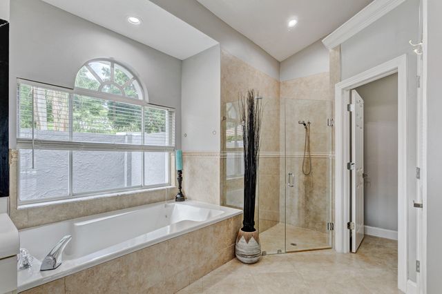 139 BROOKHAVEN Court, Palm Beach Gardens, FL 33418