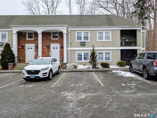 10 Scuppo Road A13, Danbury, CT 06811