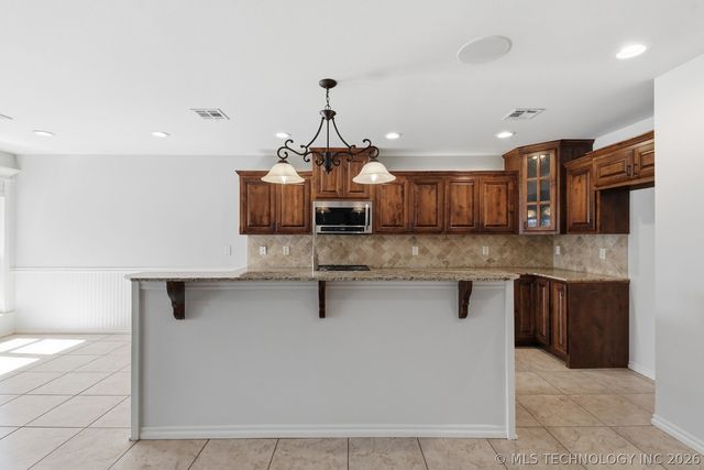 1218 E 133rd Place, Glenpool, OK 74033