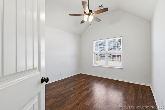 1218 E 133rd Place, Glenpool, OK 74033