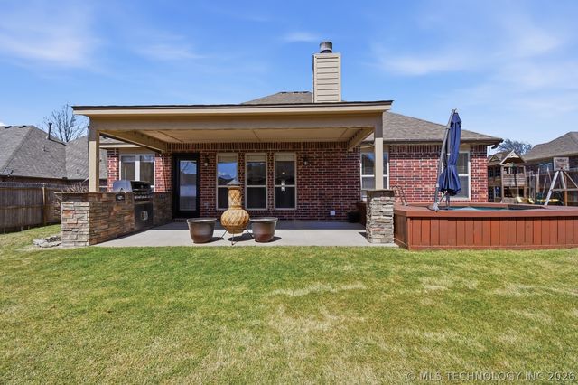 1218 E 133rd Place, Glenpool, OK 74033