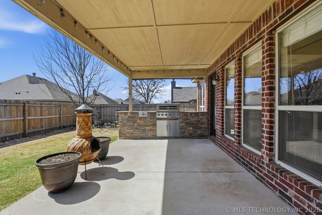 1218 E 133rd Place, Glenpool, OK 74033