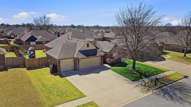 1218 E 133rd Place, Glenpool, OK 74033