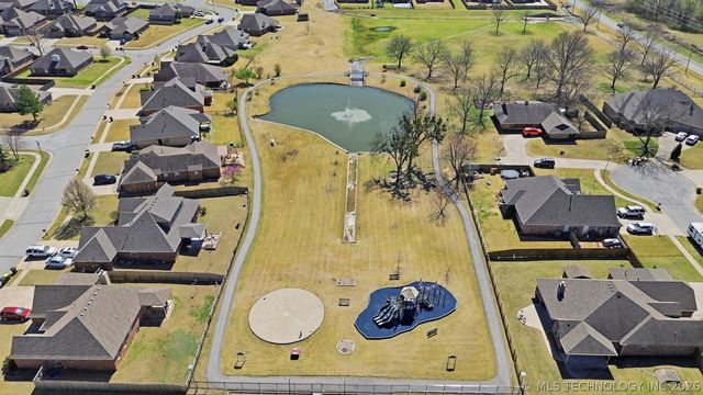 1218 E 133rd Place, Glenpool, OK 74033