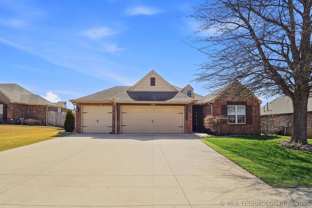 1218 E 133rd Place, Glenpool, OK 74033