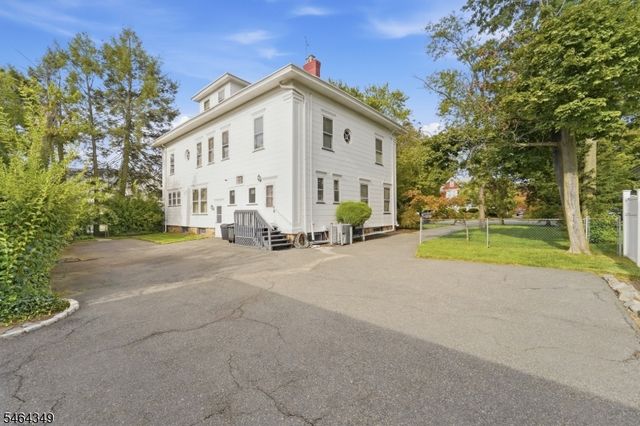 676 Belgrove Dr, Kearny Town, NJ 07032