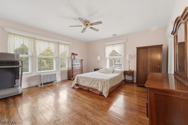 676 Belgrove Dr, Kearny Town, NJ 07032