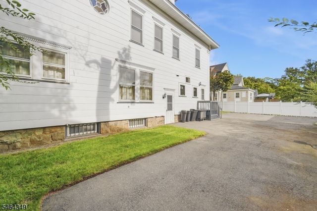 676 Belgrove Dr, Kearny Town, NJ 07032