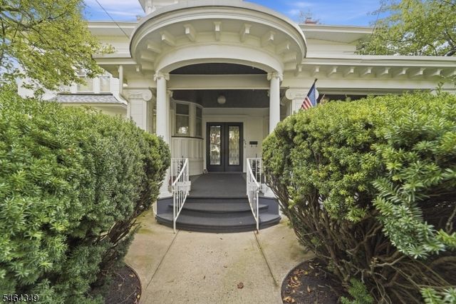 676 Belgrove Dr, Kearny Town, NJ 07032