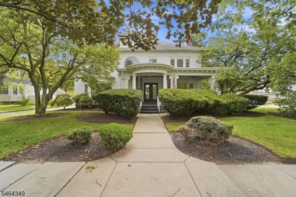 676 Belgrove Dr, Kearny Town, NJ 07032