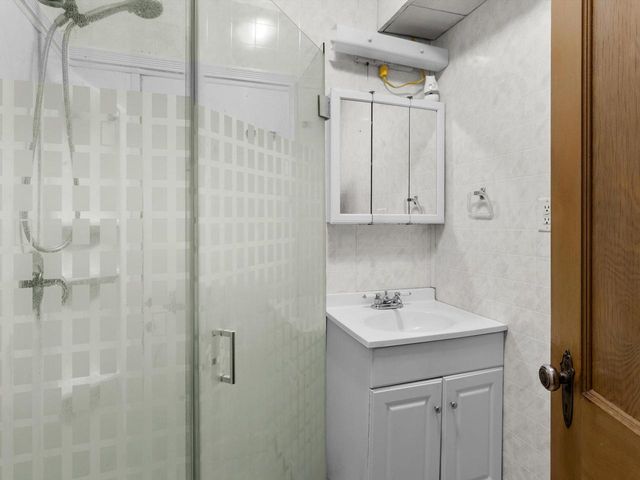 411 S Packer DRIVE, Manitowoc, WI 54220