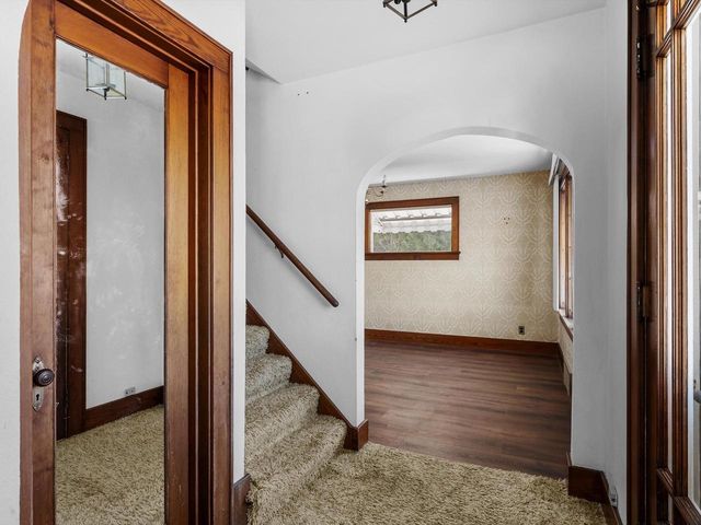 411 S Packer DRIVE, Manitowoc, WI 54220