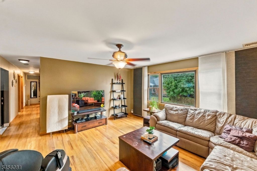 56 Hillcrest Ave, Woodland Park, NJ 07424 — photo 3