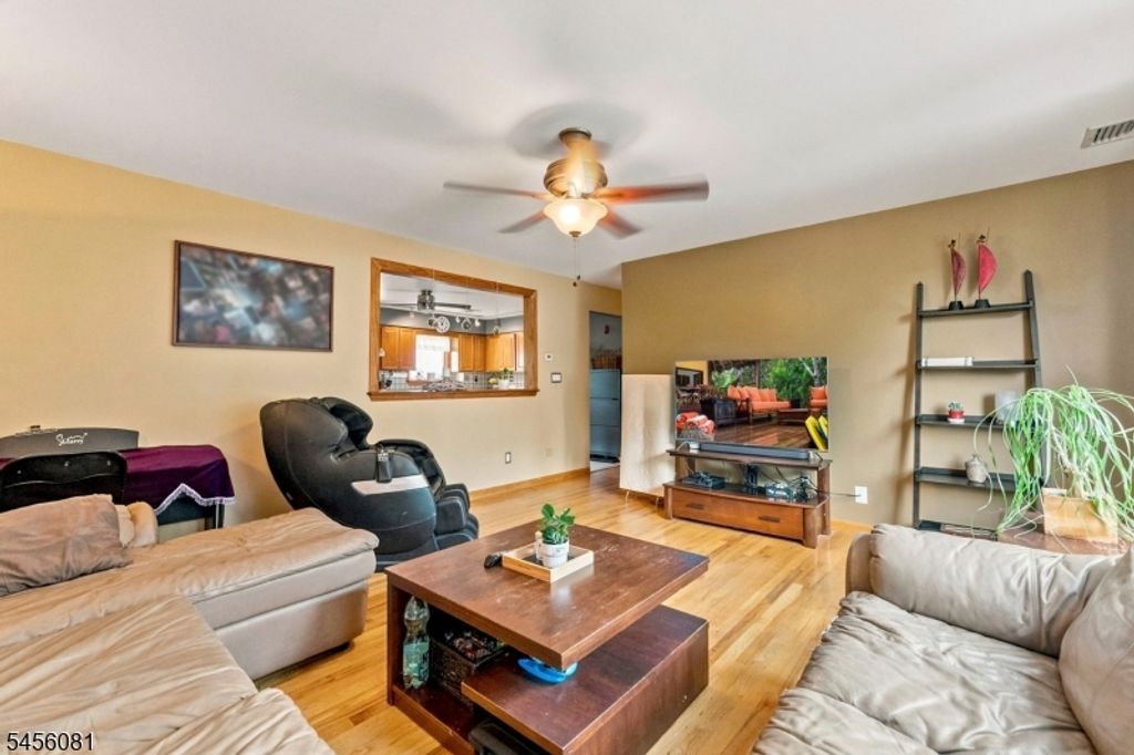 56 Hillcrest Ave, Woodland Park, NJ 07424 — photo 5