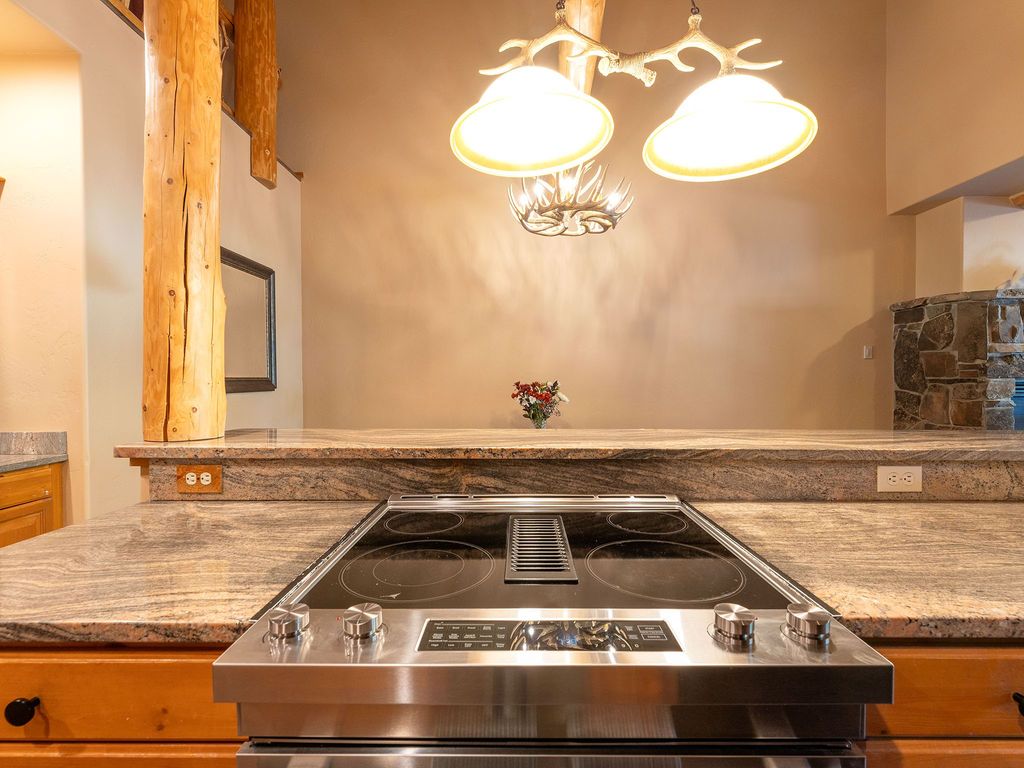 311 Wood Run Drive B, Whitefish, MT 59937 photo 17