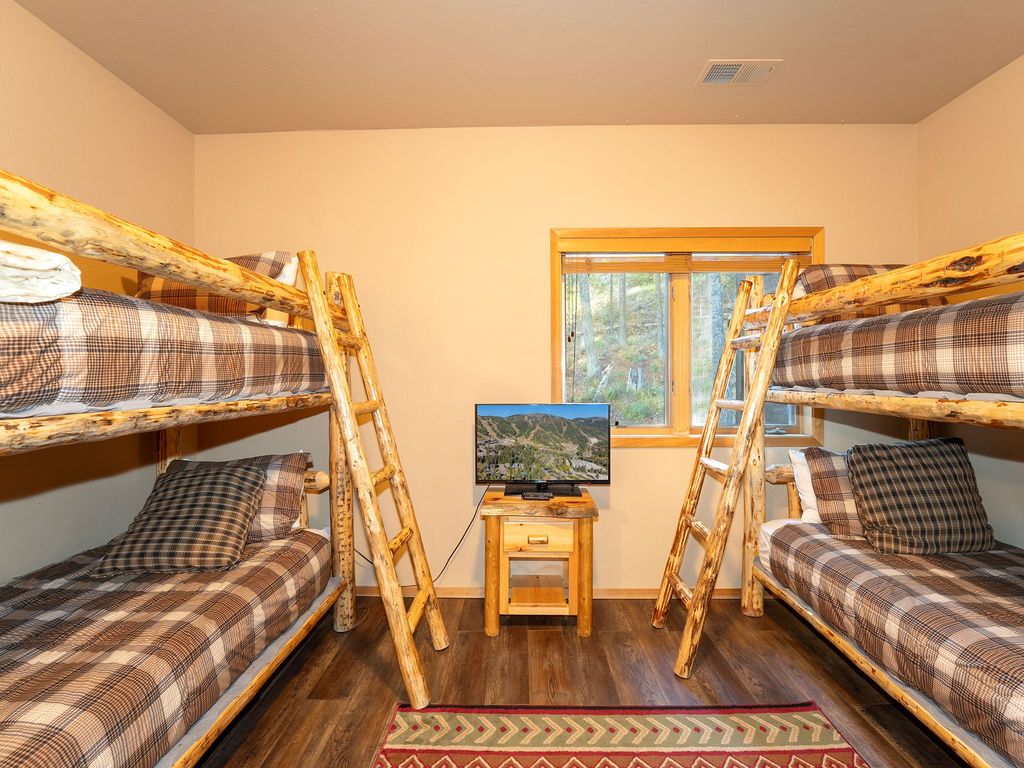 311 Wood Run Drive B, Whitefish, MT 59937 photo 35